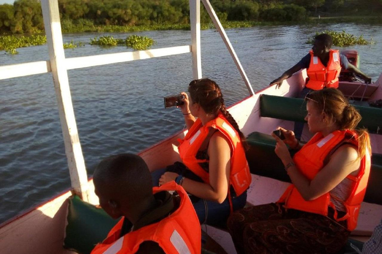 Entebbe: Equator Sunset /Sunrise Boat Tour with Music