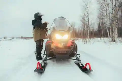 Överkalix: Snowmobile Safari with Lunch and Swedish Fika