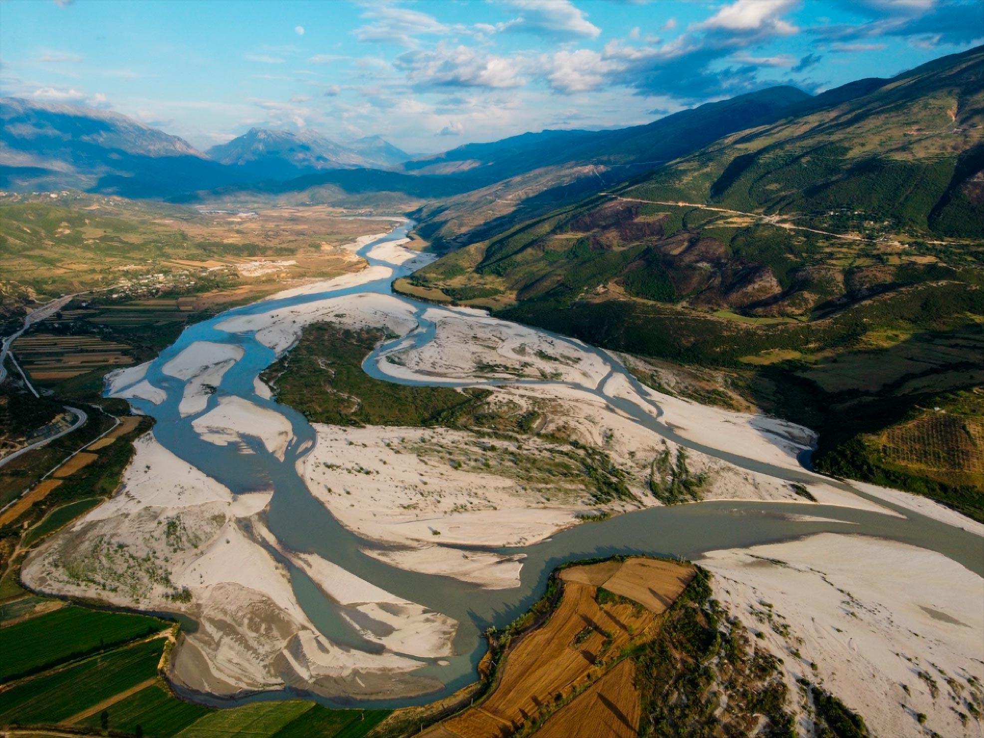 Ab Tirana: 2-Tagestour nach Përmet, Berat und zum Fluss Vjosa