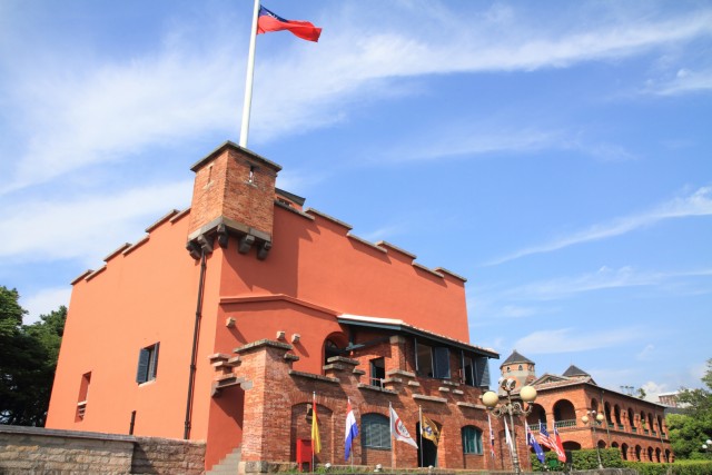 Visit 9-Hour Tamsui Historic Site & Beitou Hot Spring Culture Tour in Tamsui