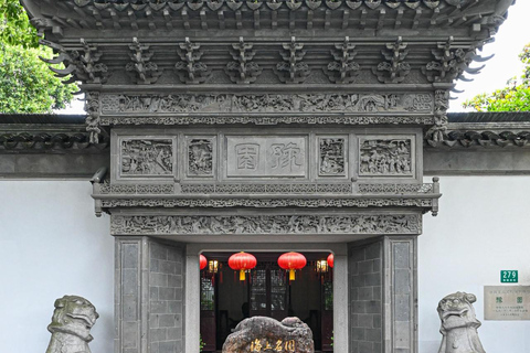 Yu Garden & City God Temple: Private Guided Tour, Tickets Yu Garden & City God Temple: Private Tour in Russian