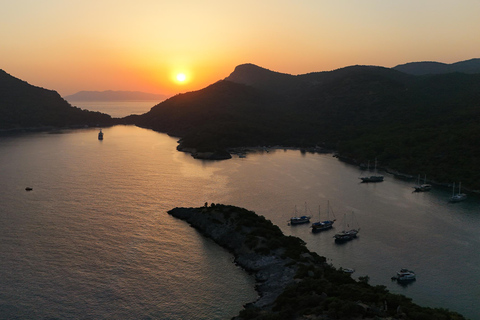 Navega por Turquía: Fethiye Kekova Fethiye Crucero en Goleta de Edad Mixta