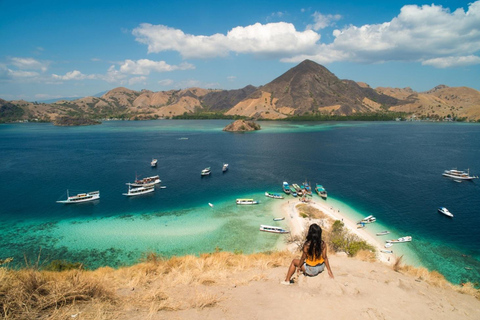 Labuan Bajo: Sunset Tour by Speedboat