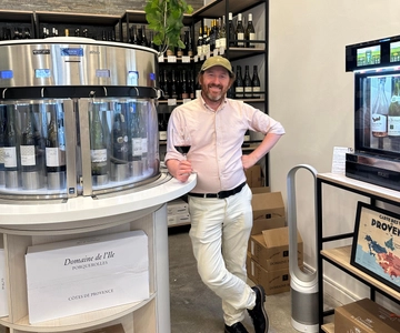 Marsiglia: Degustazione di vini su misura in un'enoteca di alto livello