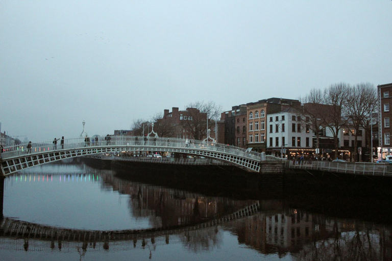 都柏林：历史地标徒步游都柏林：英语导游步行游
