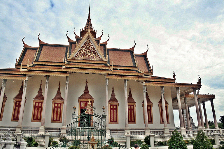 Tour privado de 4 días Phnom Penh y Siem Reap incluye vuelo