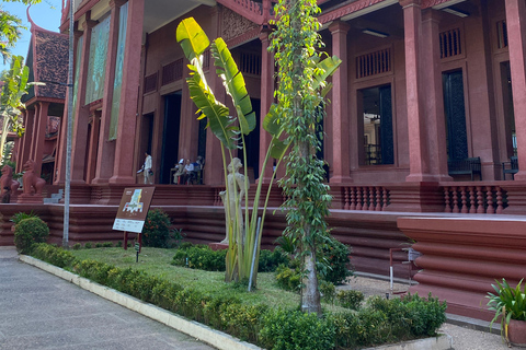 Phnom Penh: Custom Killing Fields & Highlights by Tuk-Tuk Option 1: S-21 Prison & Killing Fields