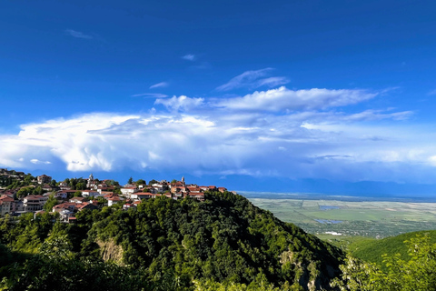 Tbilisi: 7-Day Tour To Georgia: Wine, Mountains & Canyons