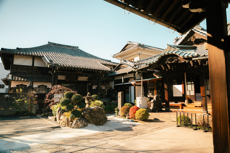 Old Tokyo: Yanaka & Nezu Shrine Guided Walking Tour
