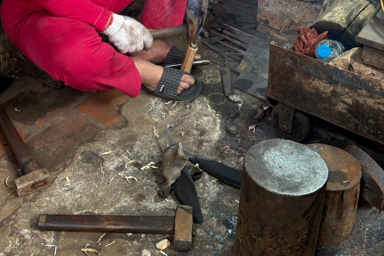 河内：在火中锻造——传统刀匠河内铁匠工坊：提供接送服务