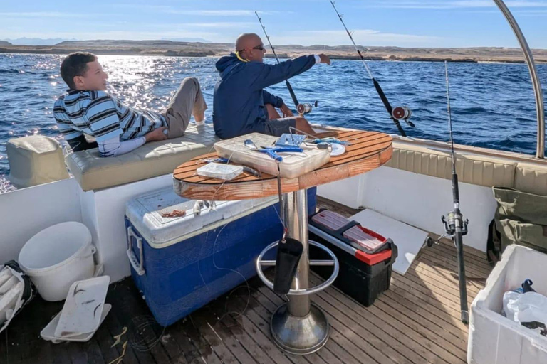 Hurghada: Przygoda wędkarska na Morzu Czerwonym z nurkowaniem i lunchem