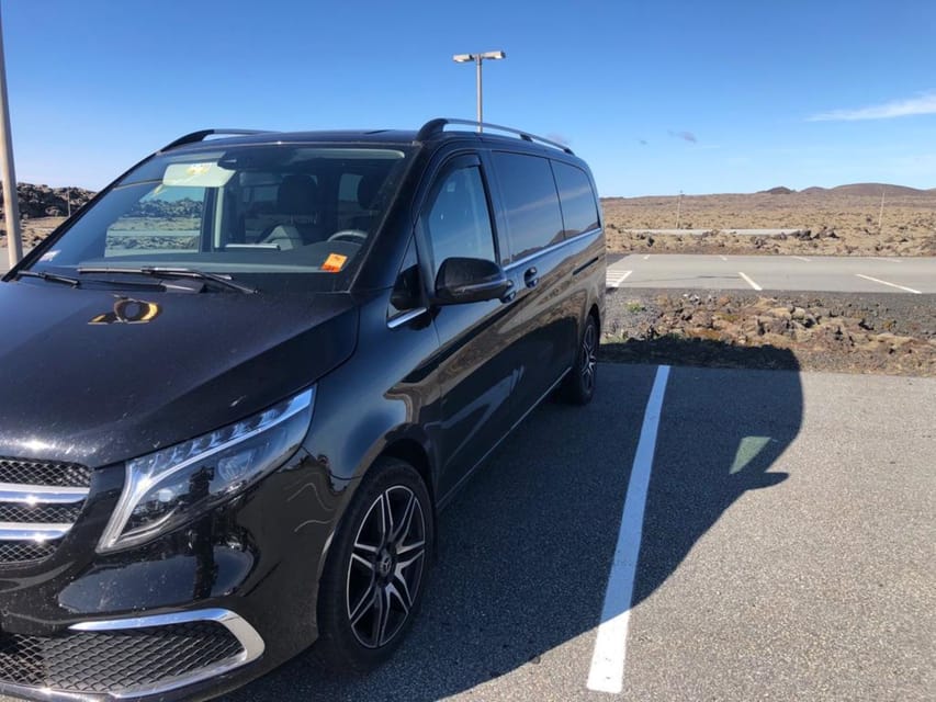 Reykjavik, Private Transfer to/from Keflavík Airport - Housity