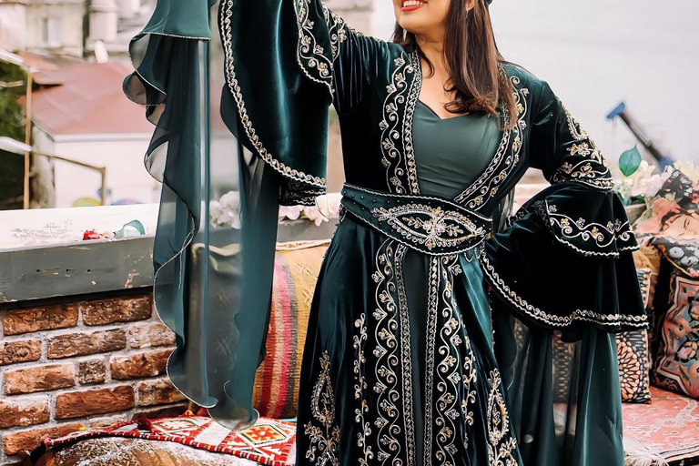 Istanbul: Rooftop Photoshoot with Flying Dress