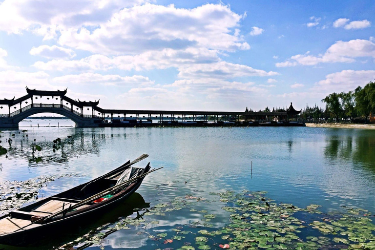 From Shanghai: Zhouzhuang and Jinxi Water Towns Day Trip