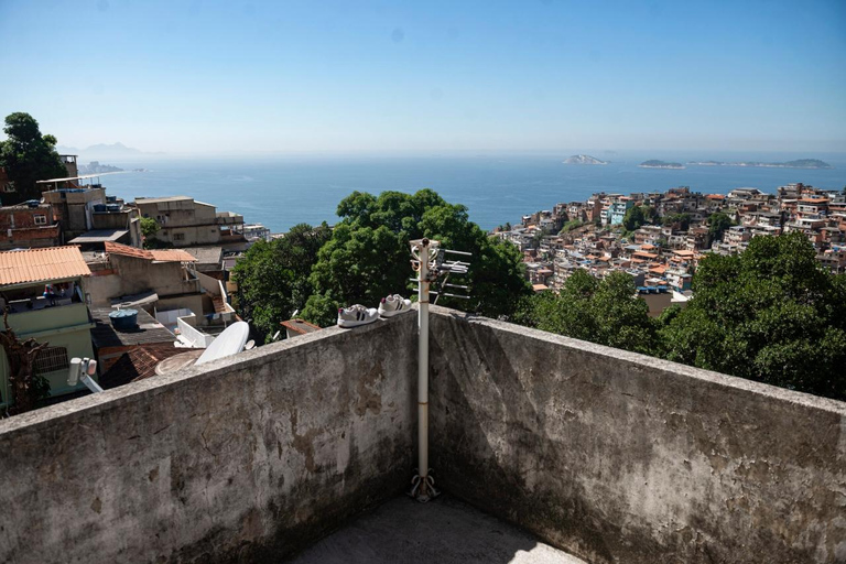 Rio de Janeiro: Morro Dois Irmãos Hike & Vidigal Favela Tour