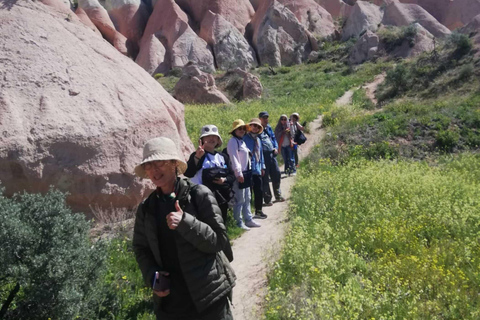 Cappadocië: Rode rondleiding (inclusief lunch, gids, entreegelden)