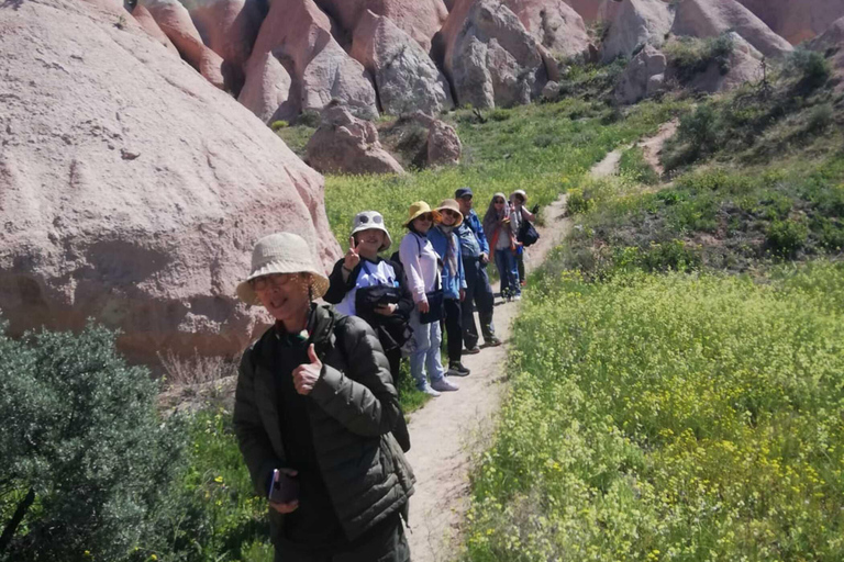 Cappadocië: Rode rondleiding (inclusief lunch, gids, entreegelden)