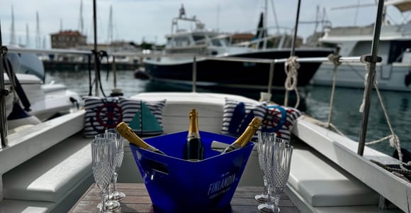 Zadar: Bootstour bei Sonnenuntergang mit Champagner