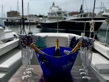 Zadar: Bootstour bei Sonnenuntergang mit Champagner