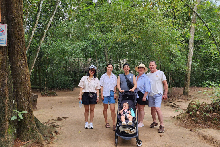 Tour privato dei tunnel di Cu Chi in auto con guida femminileDa Ho Chi Minh City: Tour privato dei tunnel di Cu Chi