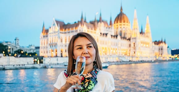 Budapest: Evening Cruise with Drink Options