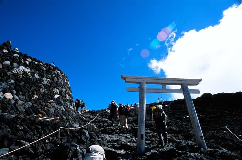 富士山：2天攀登之旅，山顶小屋住宿，欣赏日出