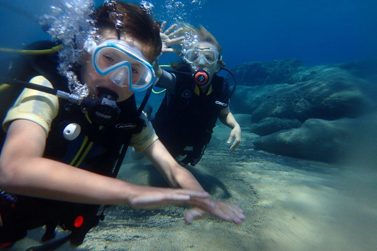 Corfu: Scuba Diving and Snorkeling from a Boat Let's go scuba diving!