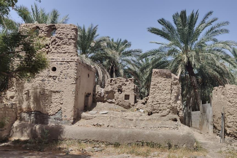 Muscat: Visit Sinaw Market, Izki Village, & Jarnan Cave Tour