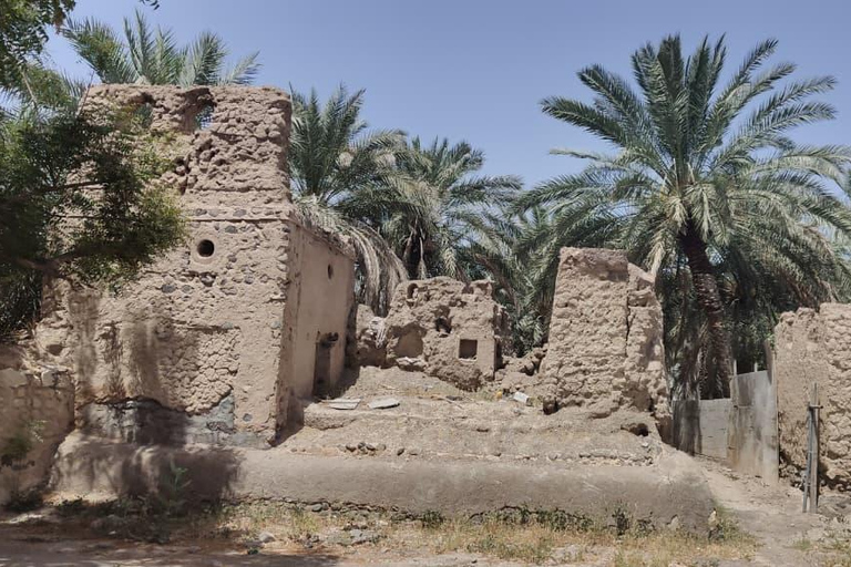 Muscat: Visit Sinaw Market, Izki Village, & Jarnan Cave Tour