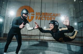 Prag: Hurricane Factory Indoor Skydiving Erlebnis