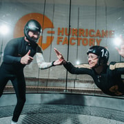 Praga: Experiencia de Paracaidismo Indoor en la Fábrica de Huracanes