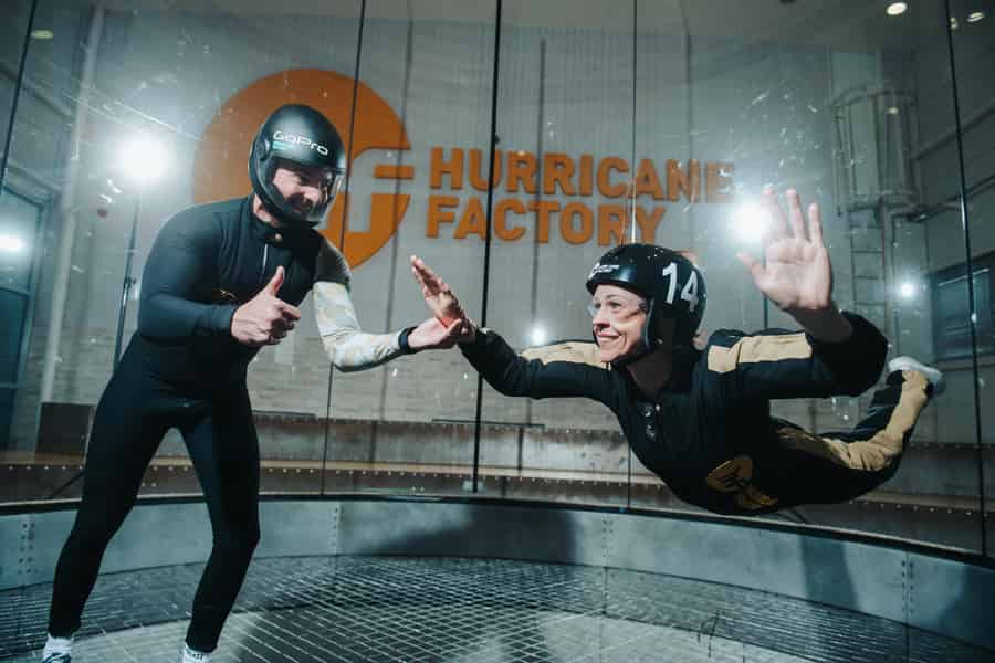 Prag: Hurricane Factory Indoor Skydiving Erlebnis. Foto: GetYourGuide Prag: Hurricane Factory Indoor Skydiving Erlebnis. Foto: GetYourGuide