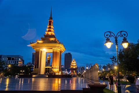 Phnom Penh: Sunset Cruise & Evening City Highlights Tour Vespa Option + English Guide
