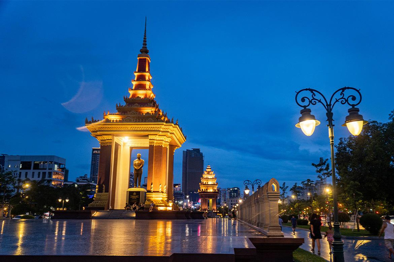 Phnom Penh: Sunset Cruise & Evening City Highlights Tour Vespa Option + English Guide