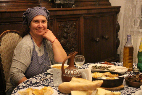 À Tbilissi : Cours de cuisine géorgienne par des locauxCuisine traditionnelle géorgienne - Cours de cuisine en famille