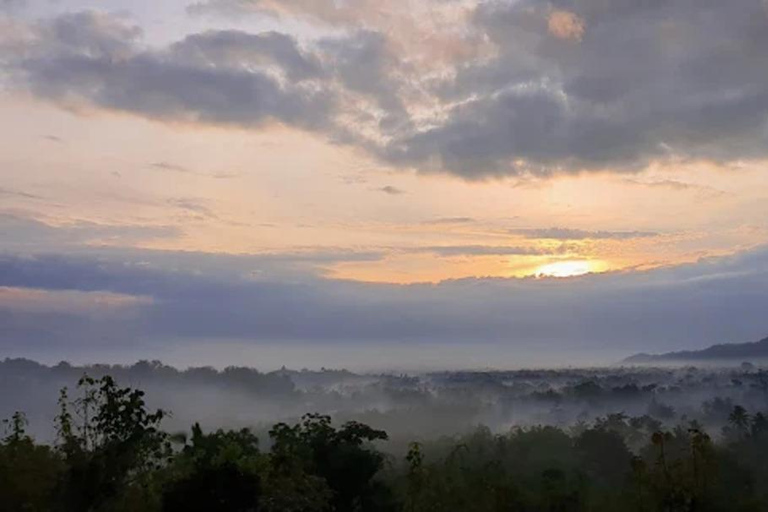 Magical Sunrise & Temple Tour: Barede, Borobudur, Prambanan