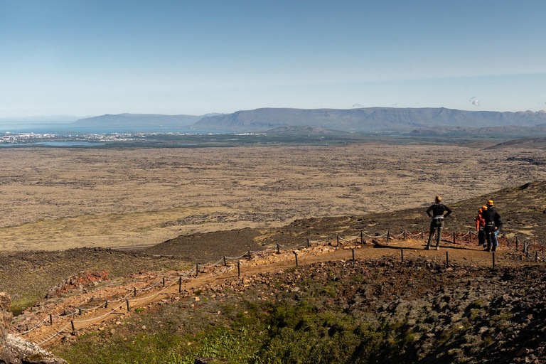 Depuis Reykjavik : au cœur du volcan Thrihnukagigur