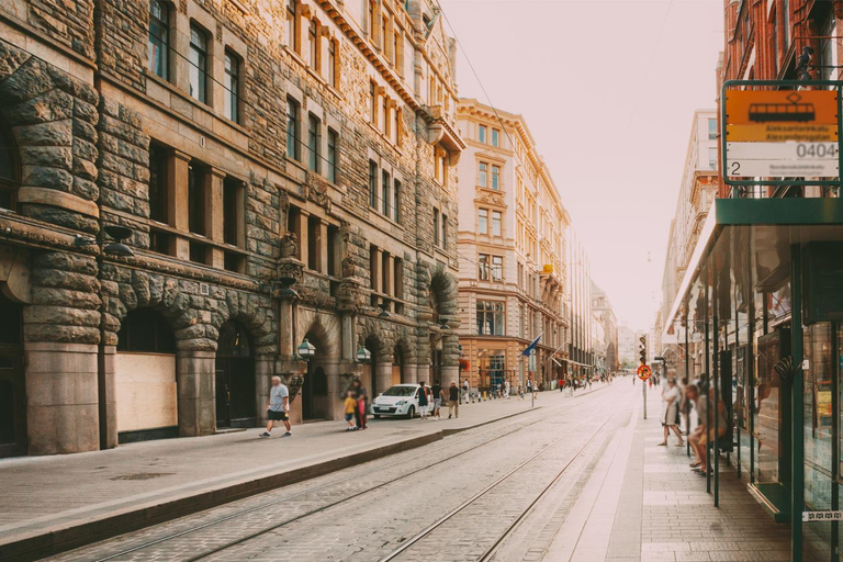 Tour a piedi di Helsinki in lingua ingleseTour a piedi in inglese di Helsinki