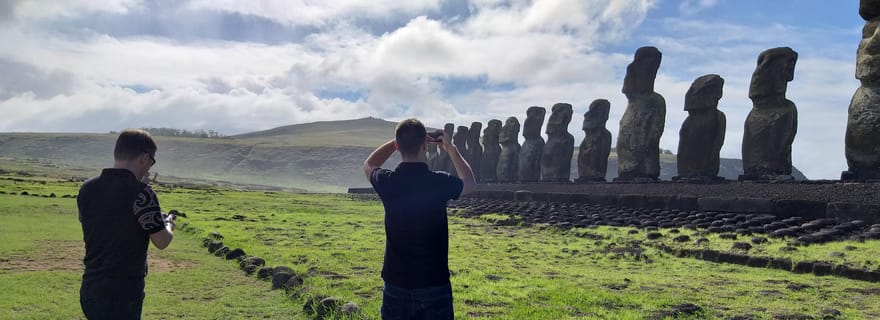 TOUS COMPRENNENT L'EXPÉRIENCE AUTOCHTONE RAPA NUI