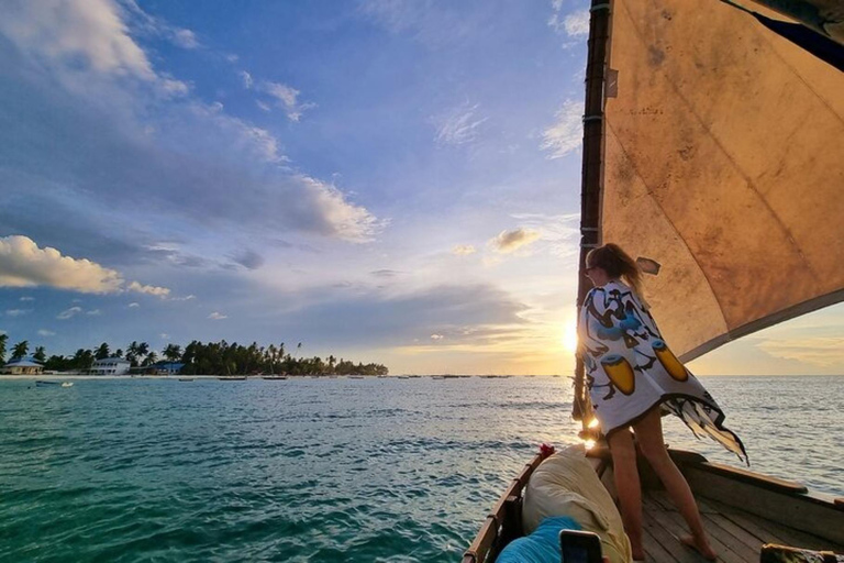 زنجبار: جولة خاصة في جزيرة منيمبا المرجانيةجولة خاصة بدون استلام أو توصيل من الفندق بدون غداء