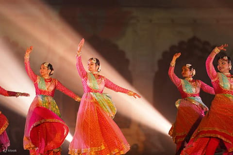 Delhi: Red Fort Light & Sound Show at Night with Transfer