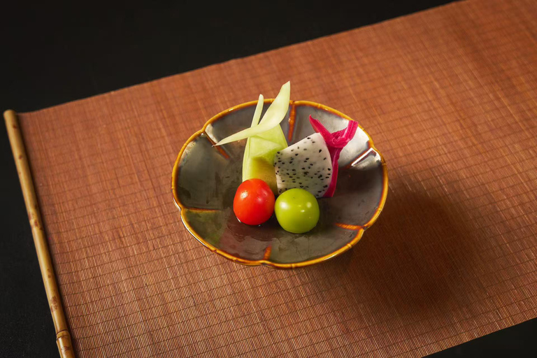 Nanjing：Six Dynasties Imperial Banquet with Show Ticket Row 3 Only Meal