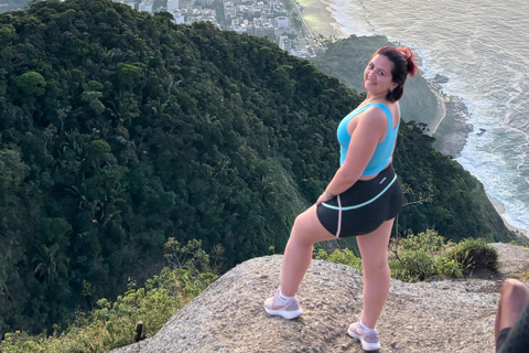 Dawn at Morro Dois Irmãos Sunrise at Morro Dois Irmãos