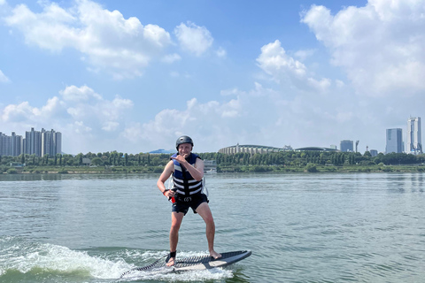 Seoul: Efoil Experience in Han River E-foiling experience