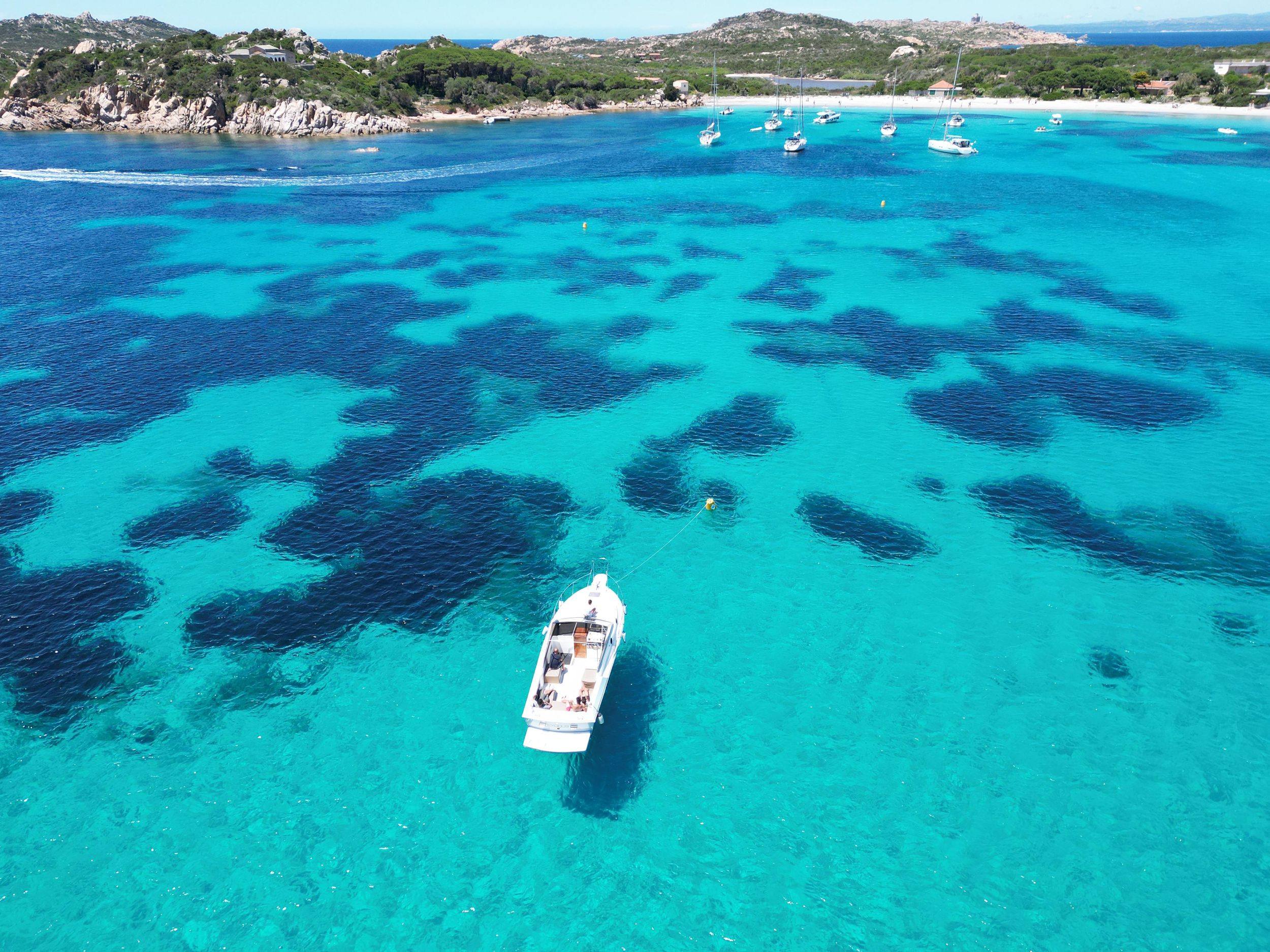 Ab Palau/La Maddalena: All inclusive Yacht Tour