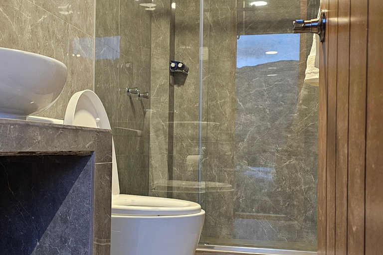 Q’eswachaka & Rainbow Mountain overnight at Amaru TreeHouse