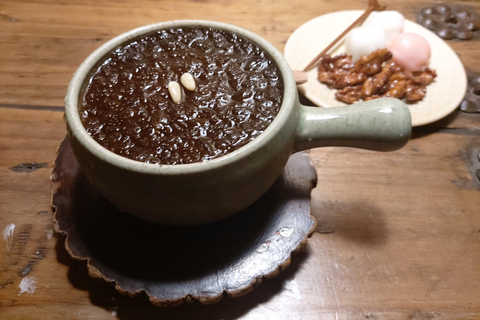 Seul: passeio histórico e gastronómico por Suwon com chá e sobremesa reais