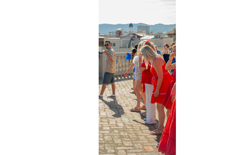 Sevilla: Rooftop Salsa Class with Bottomless Sangria