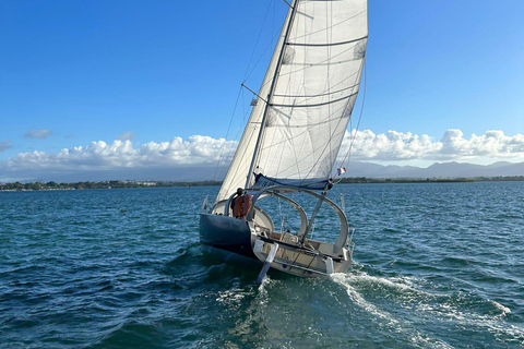 Guadalupa: Tour ecologico in barca a vela Ti-Bo in laguna