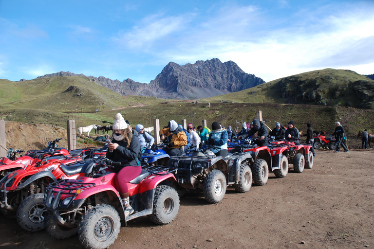 Wycieczka ATV w Rainbow Mountain i Red Valley + jedzenieCusco: Wycieczka ATV po Czerwonej Dolinie i Tęczowej Górze